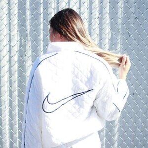 Vintage 1990's Nike Quilted Jacket in Cream White Size Medium
